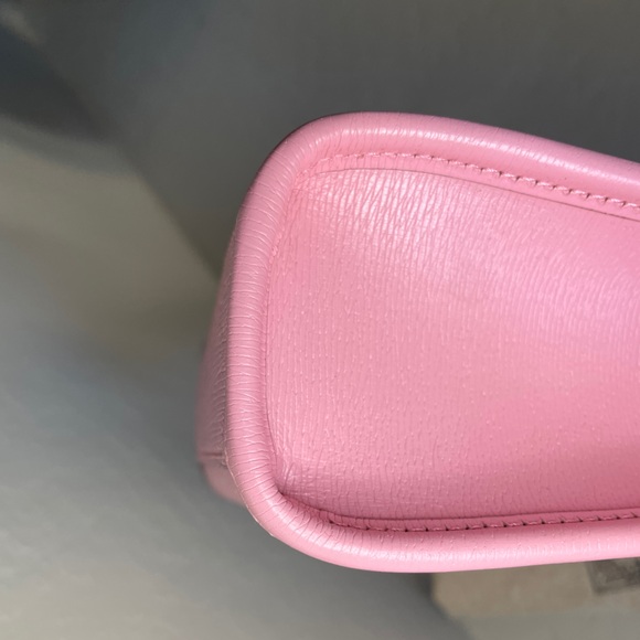 ❌SOLD❌ New GUCCI Limited Edition Bananya  Pink 2WAY Bag *Banana Cat* - Picture 17 of 17